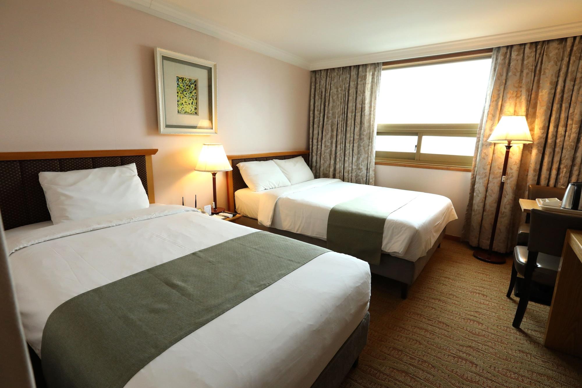 Prime Tourist Hotel Busan Exteriör bild