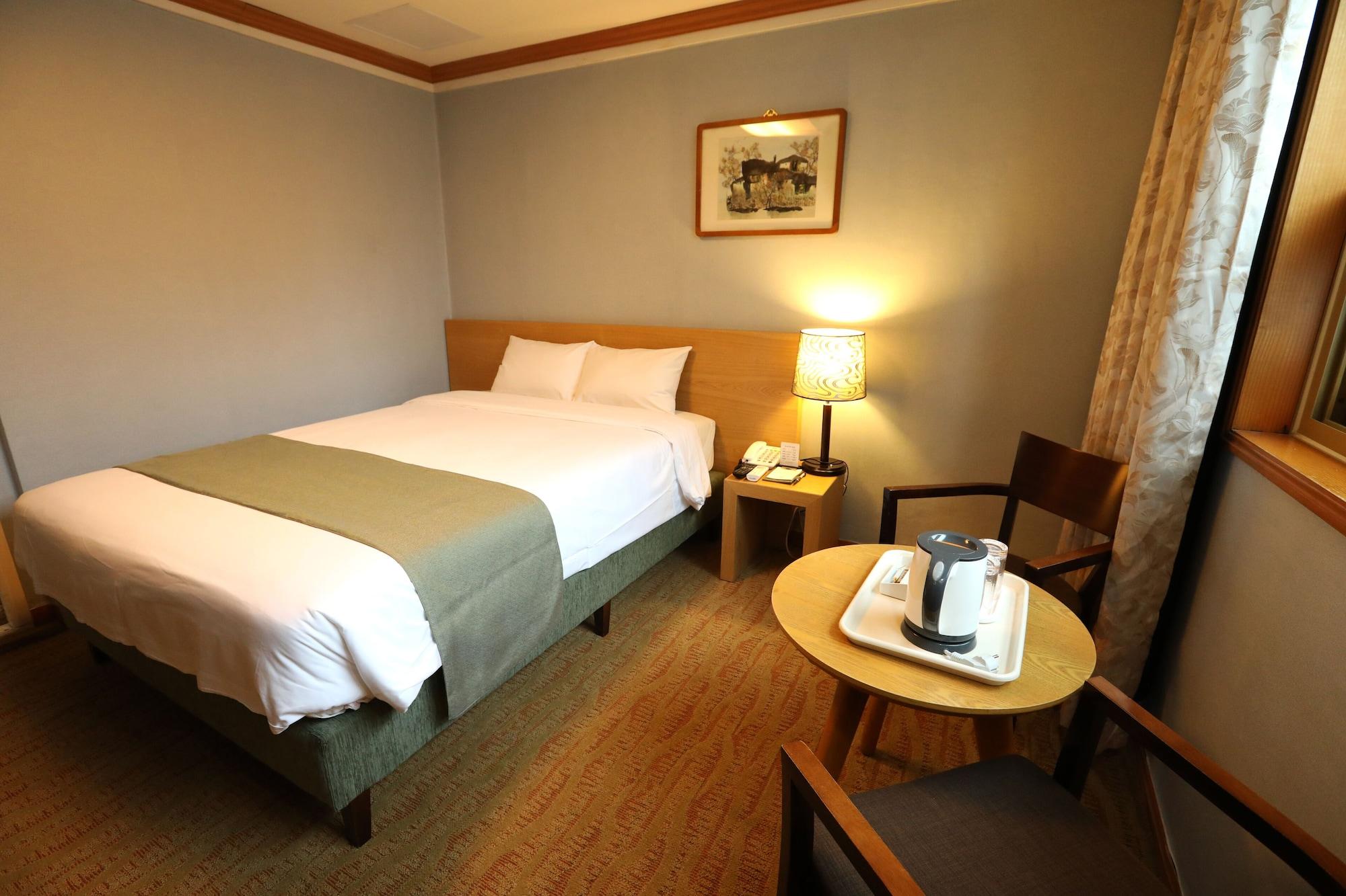 Prime Tourist Hotel Busan Exteriör bild