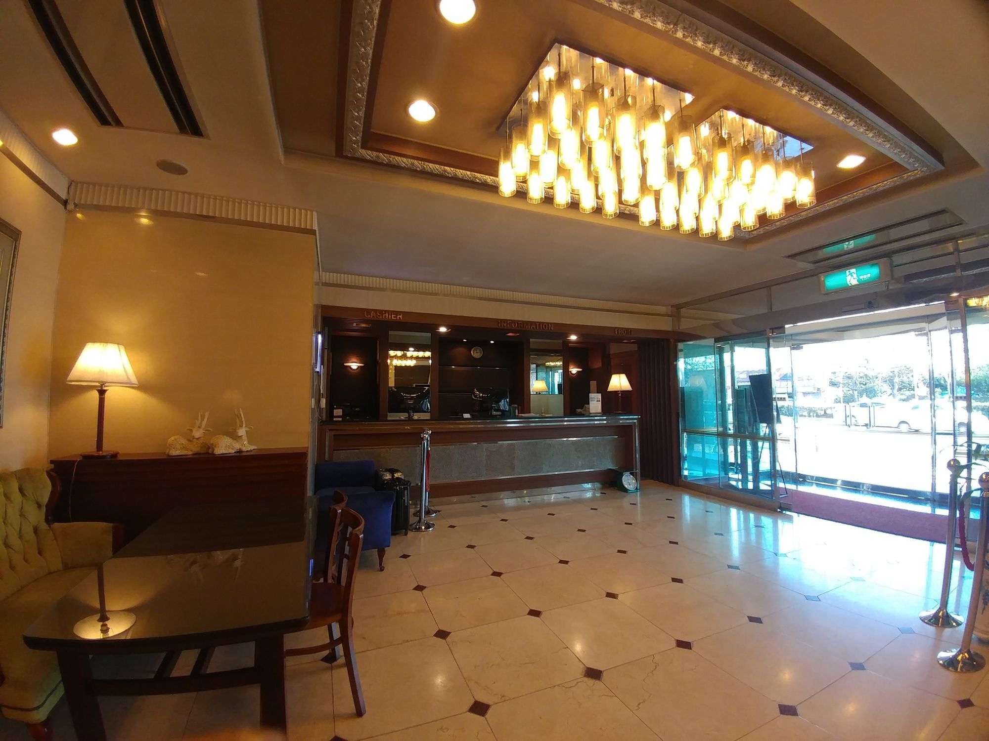 Prime Tourist Hotel Busan Exteriör bild